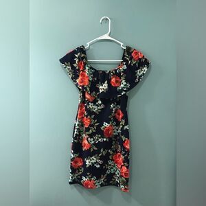 NWOT … CRYSTAL DOLL “Size: Juniors M” Floral Dress